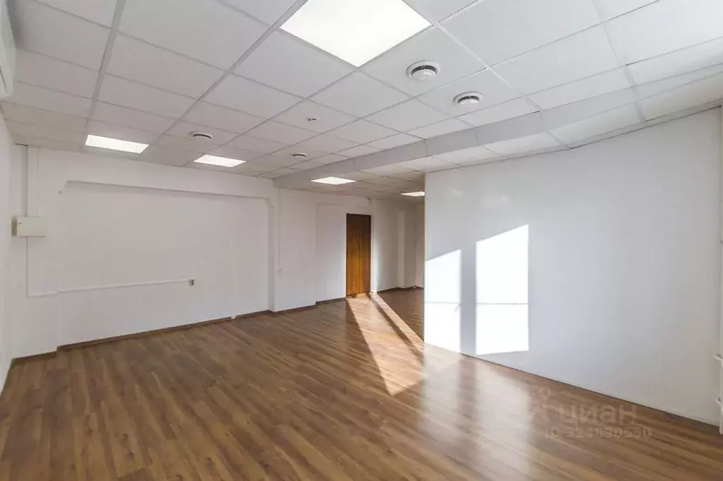 Офис в Свердловская область, Екатеринбург ул. Антона Валека, 13 (49 м) - Фото 2