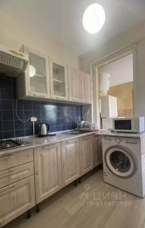 2-к кв. Крым, Симферополь ул. Воровского, 35 (26.0 м) - Фото 0