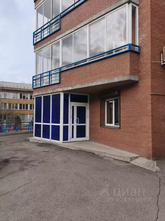 Офис в Красноярский край, Красноярск ул. Железнодорожников, 24Г (59 м) - Фото 1