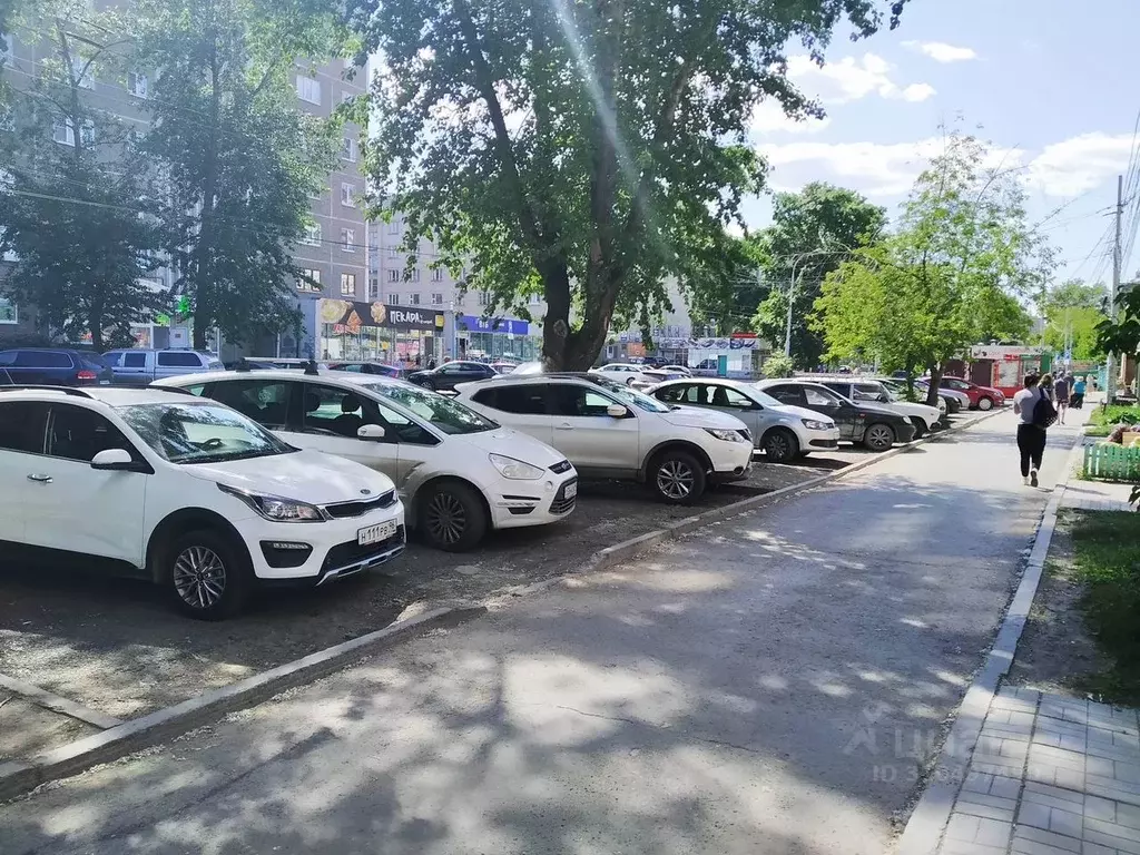 Торговая площадь в Свердловская область, Екатеринбург ул. Сулимова, 6 ... - Фото 1