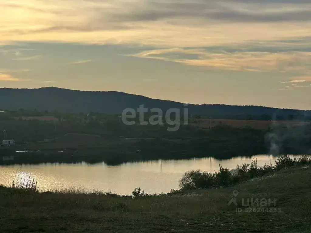 Дом в Крым, Симферопольский район, Добровское с/пос, Мраморное ... - Фото 0