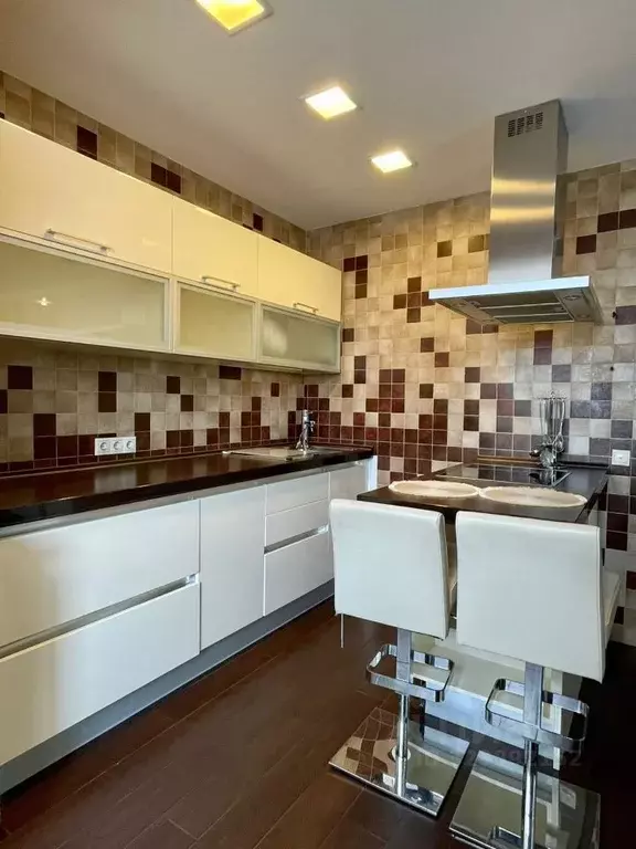 1-к кв. Хабаровский край, Хабаровск Уссурийский бул., 18 (45.0 м) - Фото 2