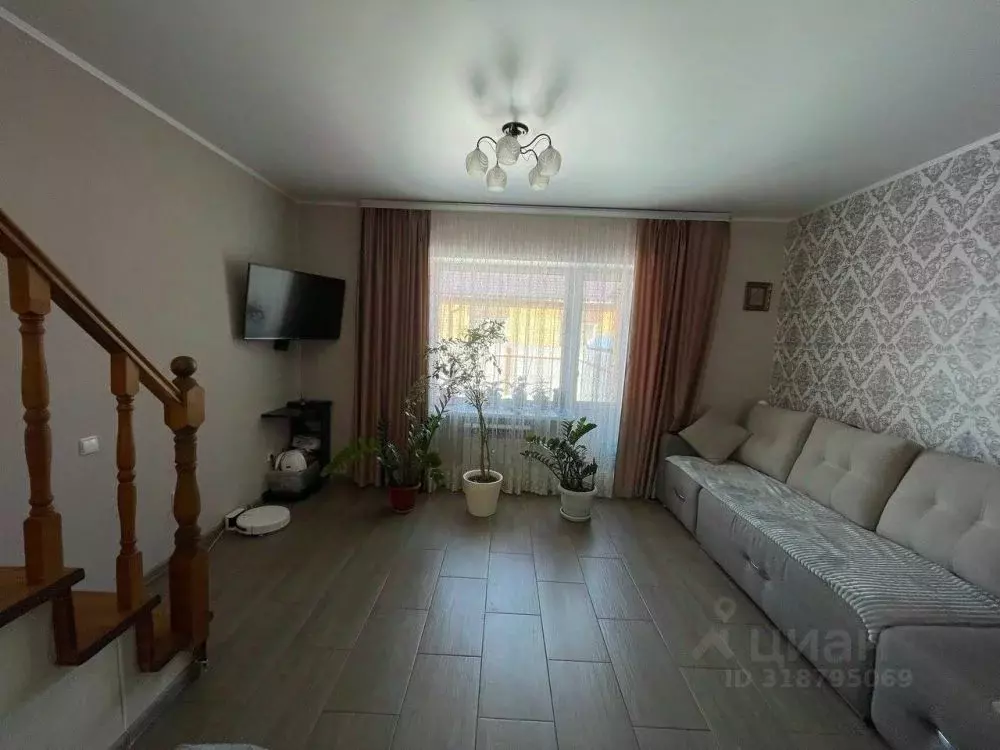 Таунхаус в Оренбургская область, Оренбургский район, с. Нежинка ул. ... - Фото 1