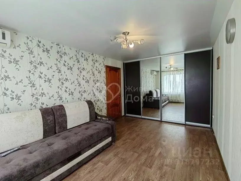 1-к кв. Волгоградская область, Волгоград ул. Таращанцев, 55 (33.3 м) - Фото 0