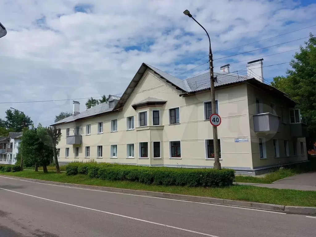 Комната 17 м в 3-к., 2/2 эт. - Фото 0