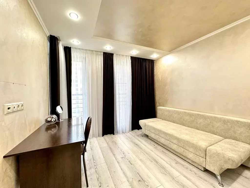 2-к кв. Тюменская область, Тюмень ул. 50 лет Октября, 57Ак1 (62.0 м) - Фото 2