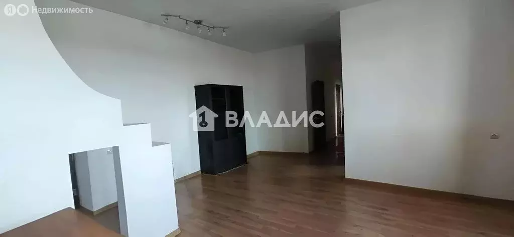 3-комнатная квартира: Стерлитамак, микрорайон Южный, улица Суханова, ... - Фото 2