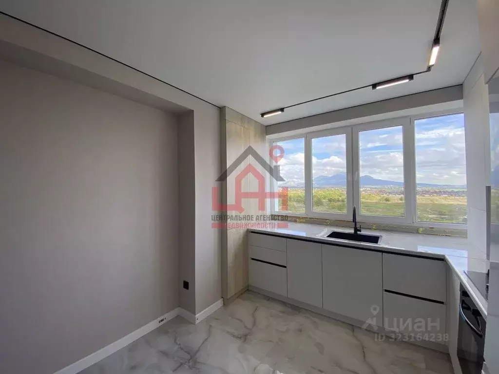 2-к кв. Ставропольский край, Ессентуки Никольская ул., 21к5 (61.0 м) - Фото 0