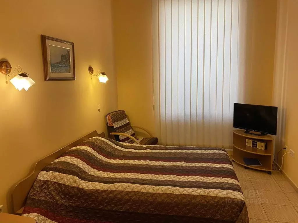 Комната Крым, Феодосия ул. Земская, 8 (25.0 м) - Фото 0