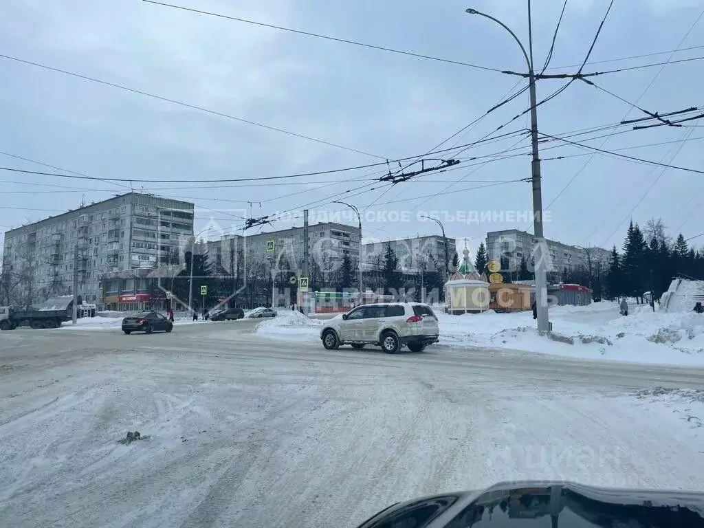 Помещение свободного назначения в Кемеровская область, Кемерово просп. ... - Фото 1