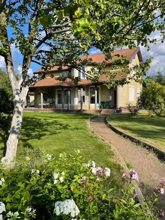 Дом в Ленинградская область, Выборг ул. Авиагородок, 4 (180 м) - Фото 1