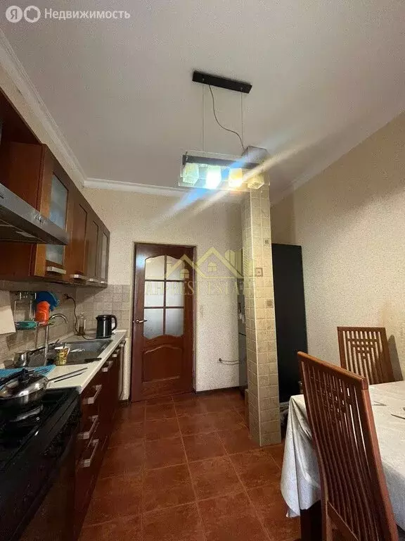 3-комнатная квартира: Владикавказ, улица Маркуса, 2 (100 м) - Фото 2