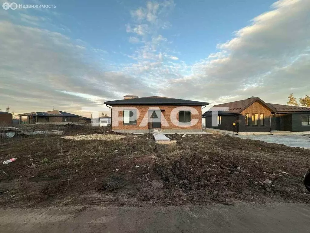 Дом в Ямное, Баррикадная улица, 15 (120 м) - Фото 1