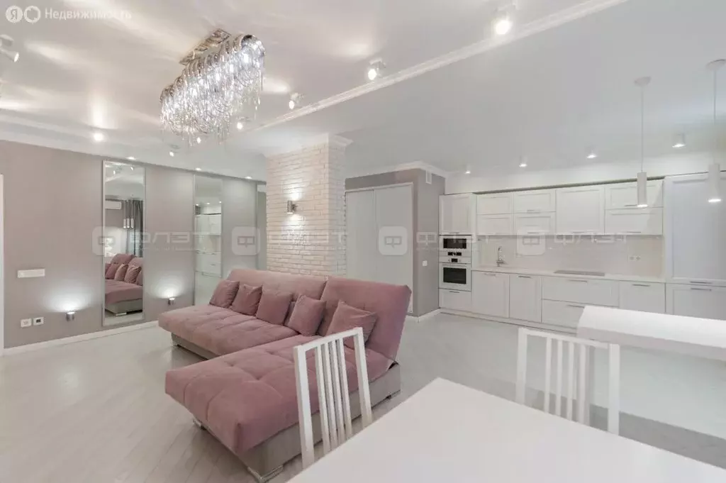 2-комнатная квартира: Казань, улица Баки Урманче, 1 (73 м) - Фото 2