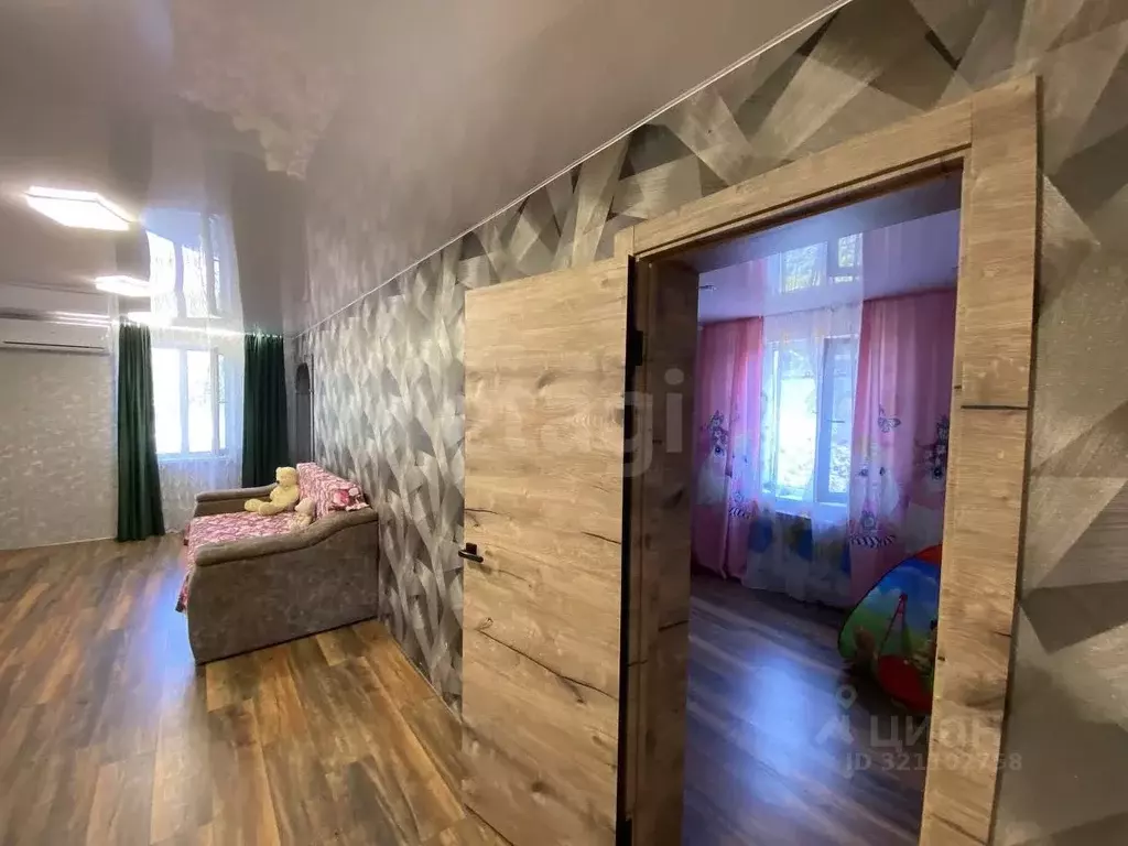 Дом в Саратовская область, Марксовский район, Подлесновское ... - Фото 1