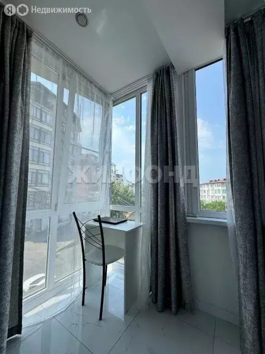 3-комнатная квартира: Сочи, микрорайон Светлана, улица Лысая Гора, 33Г ... - Фото 2