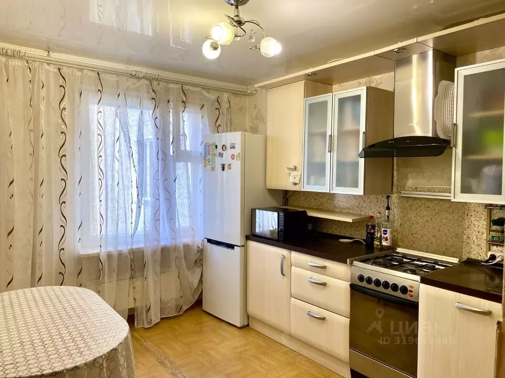 3-к кв. Татарстан, Набережные Челны ул. 40 лет Победы, 53А (72.1 м) - Фото 0