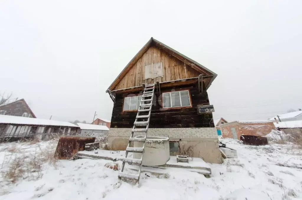 Дом в Курганская область, Шадринск пос. Северный, ул. Есенина (134 м) - Фото 1