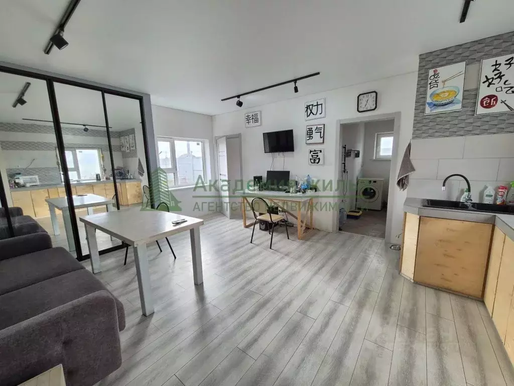 Дом в Саратовская область, Энгельсский район, Новопушкинское ... - Фото 1