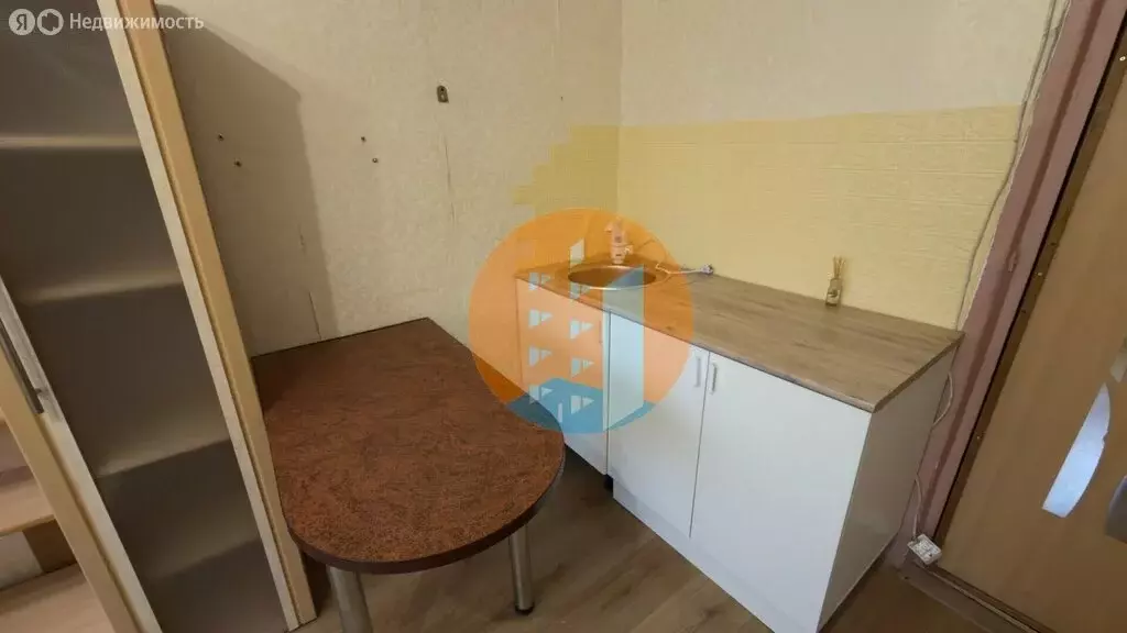 1к в 5-комнатной квартире (22.1 м) - Фото 2