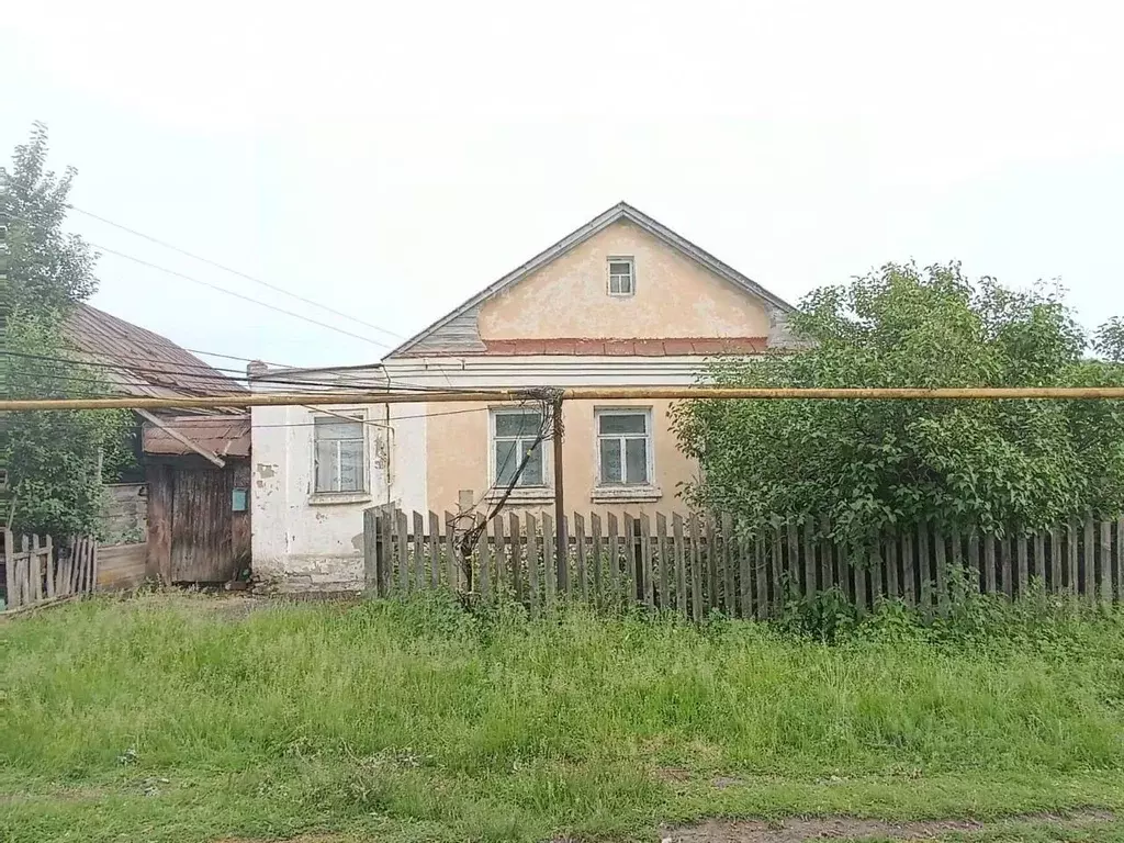 Дом в Чувашия, Цивильский муниципальный округ, д. Михайловка ул. ... - Фото 1