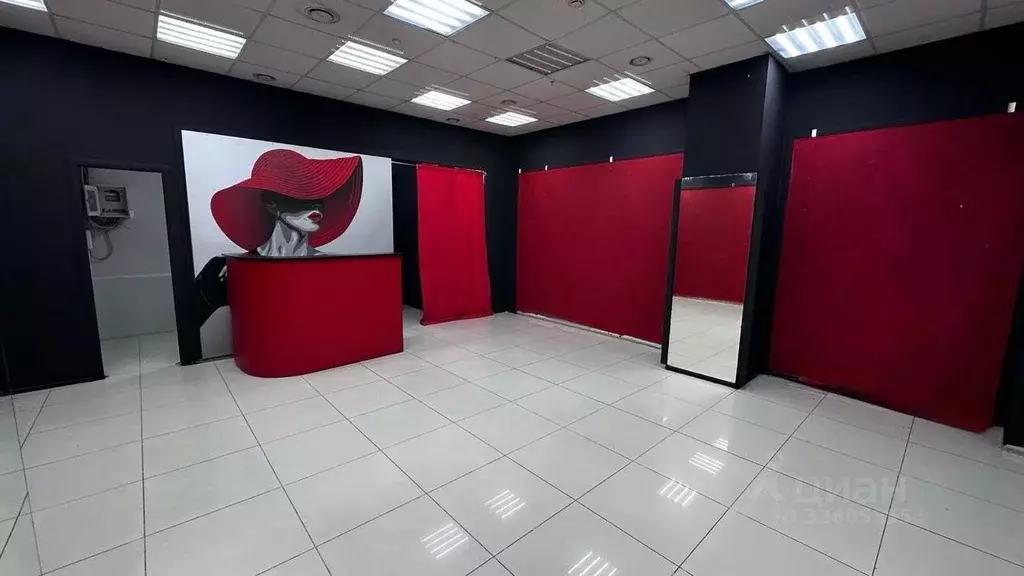 Торговая площадь в Красноярский край, Красноярск ул. Молокова, 56 (45 ... - Фото 1