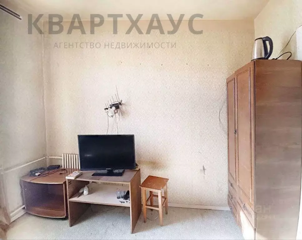 4-к кв. Волгоградская область, Волгоград ул. 8-й Воздушной Армии, 11 ... - Фото 2