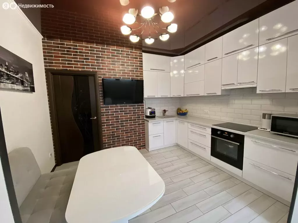 2-комнатная квартира: Краснодар, Ленинский переулок, 20/1к9 (64.1 м) - Фото 1