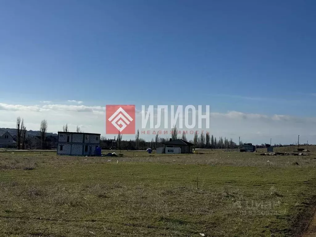 Участок в Севастополь с. Полюшко, ул. Алексея Куликова (4.0 сот.) - Фото 0