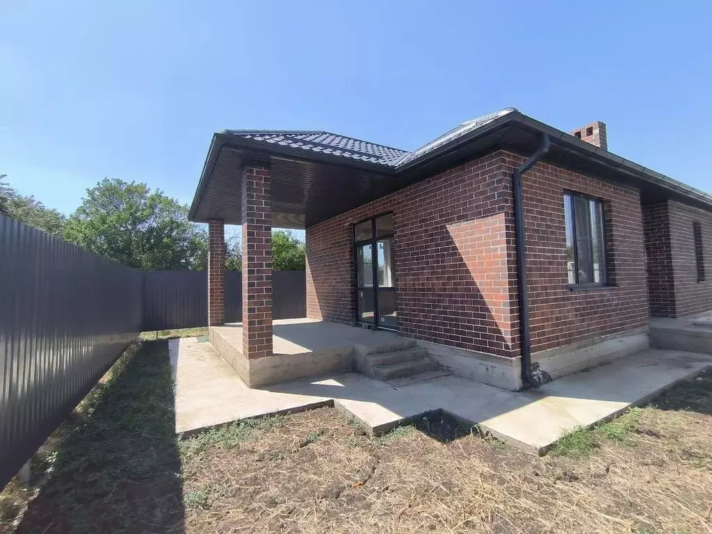 Дом в Краснодарский край, Динской район, Новотитаровская ст-ца ... - Фото 2