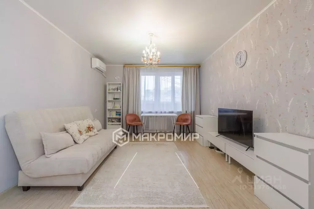 1-к кв. Брянская область, Брянск Бежицкая ул., 1к10 (49.0 м) - Фото 0