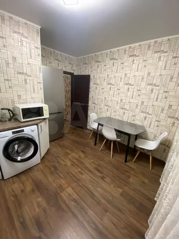 1-к. квартира, 40 м, 3/3 эт. - Фото 1