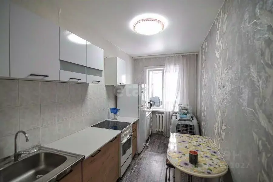 1-к кв. Сахалинская область, Южно-Сахалинск ул. Чехова, 7 (34.0 м) - Фото 0