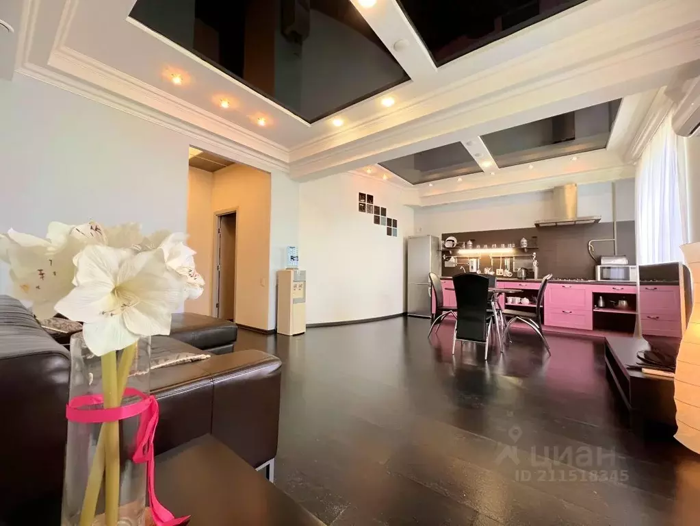 2-к кв. Челябинская область, Челябинск ул. Свободы, 108 (60.0 м) - Фото 1