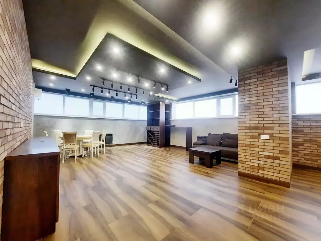 3-к кв. Ставропольский край, Ставрополь ул. Розы Люксембург, 32 (215.7 ... - Фото 1