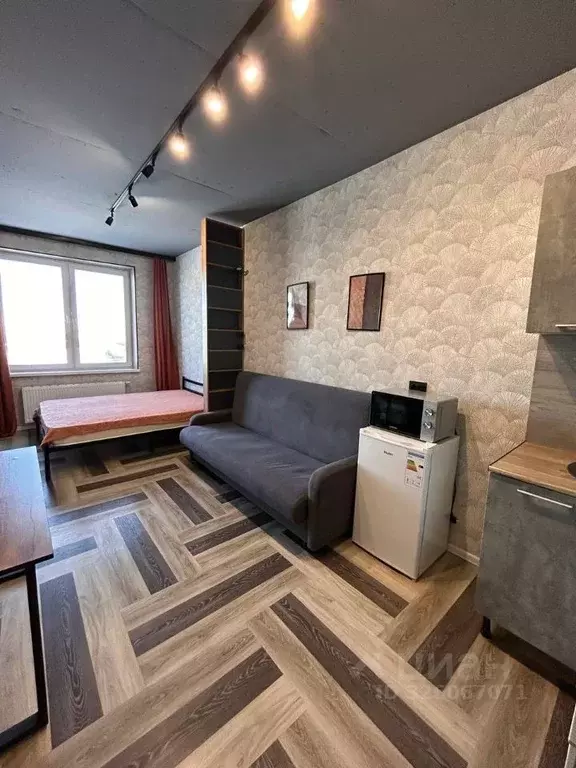 Студия Тюменская область, Тюмень ул. Краснооктябрьская, 8 (30.0 м) - Фото 1