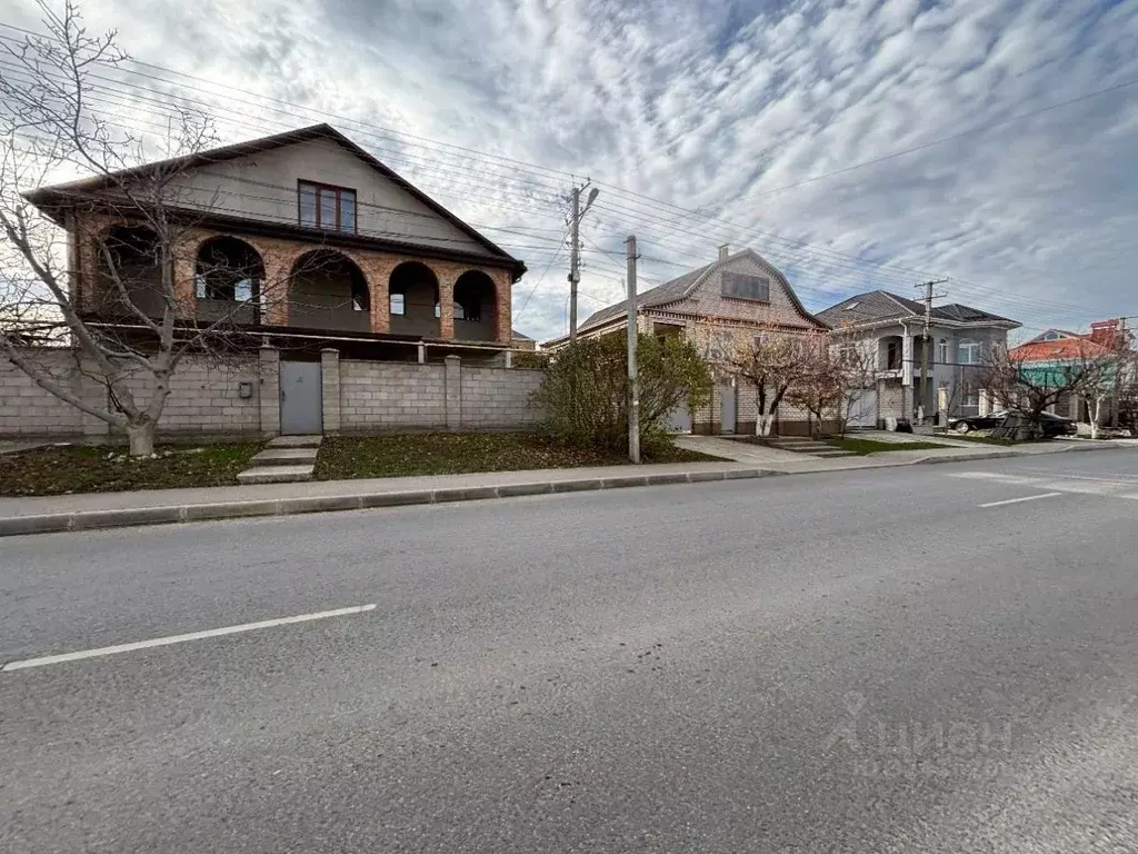 Дом в Крым, Симферополь ул. Аметхан Султан, 48 (241 м) - Фото 2