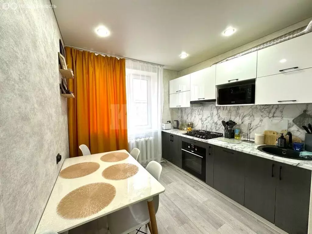 2-комнатная квартира: Сокол, Советская улица, 84 (48.2 м) - Фото 0