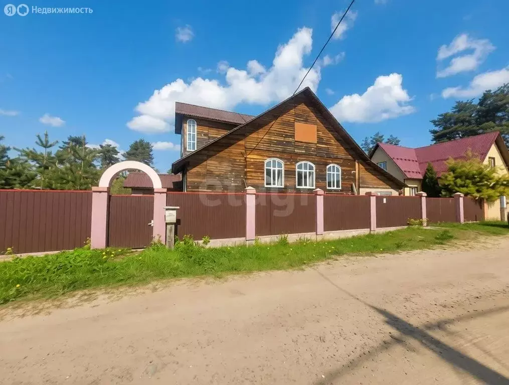 Дом в Вологодская область, рабочий посёлок Кадуй, улица Энергетиков ... - Фото 1