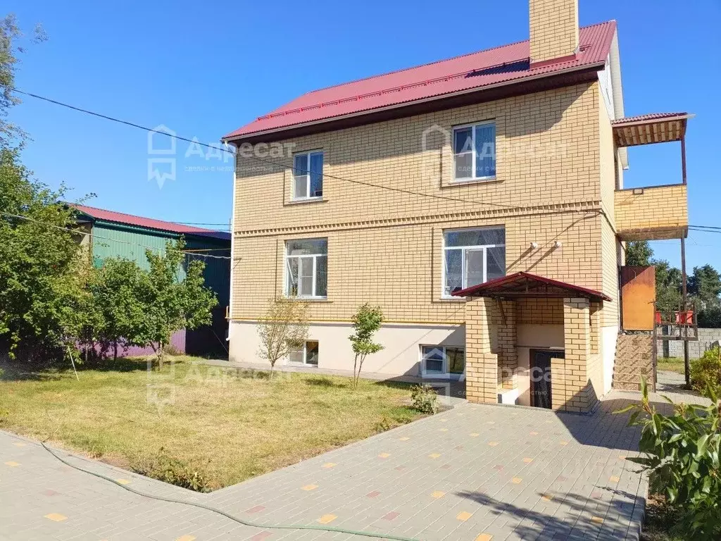 Дом в Волгоградская область, Волгоград ул. Качинцев (360 м) - Фото 1
