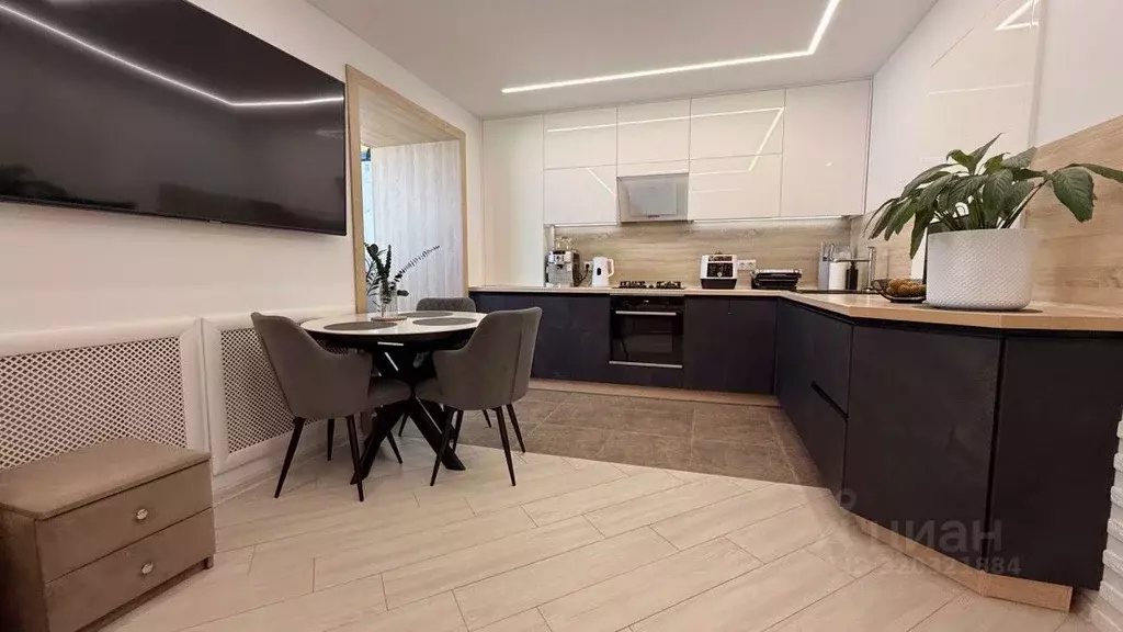 3-к кв. Кировская область, Киров Стахановская ул., 16 (58.0 м) - Фото 1