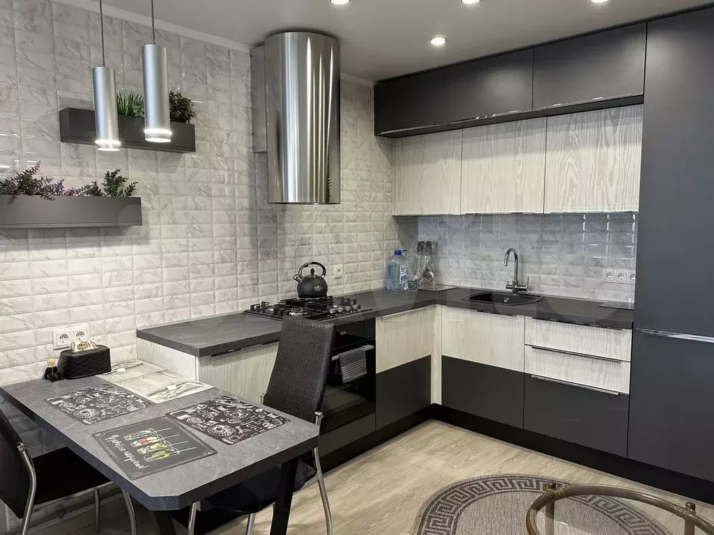 2-к. квартира, 50 м, 15/27 эт. - Фото 1