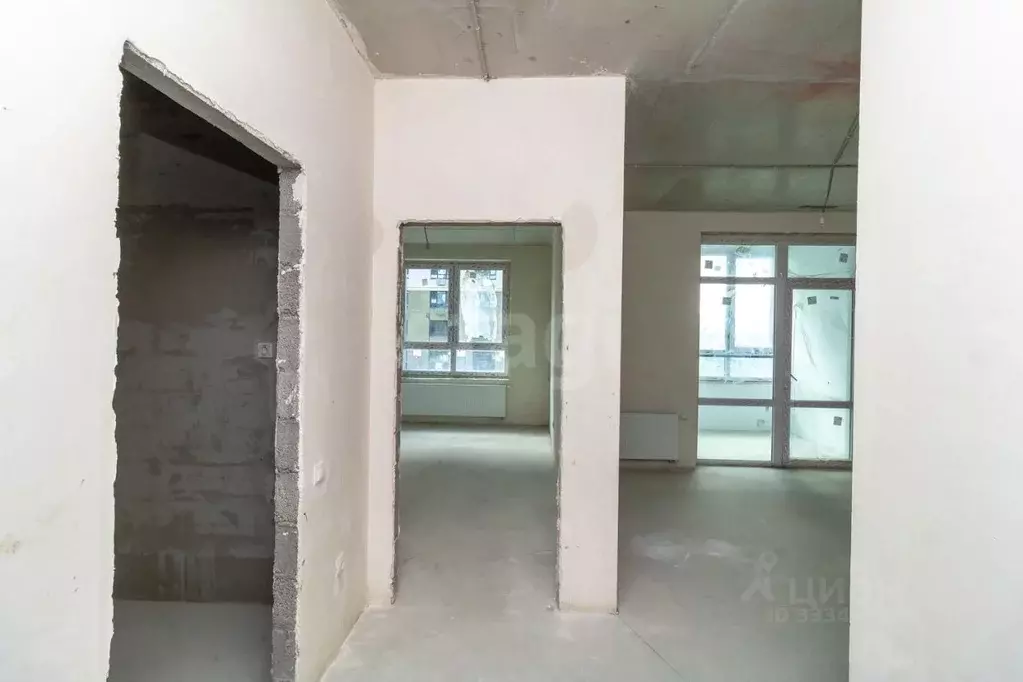 2-к кв. Тюменская область, Тюмень ул. Братьев Бондаревых, 5 (67.0 м) - Фото 1