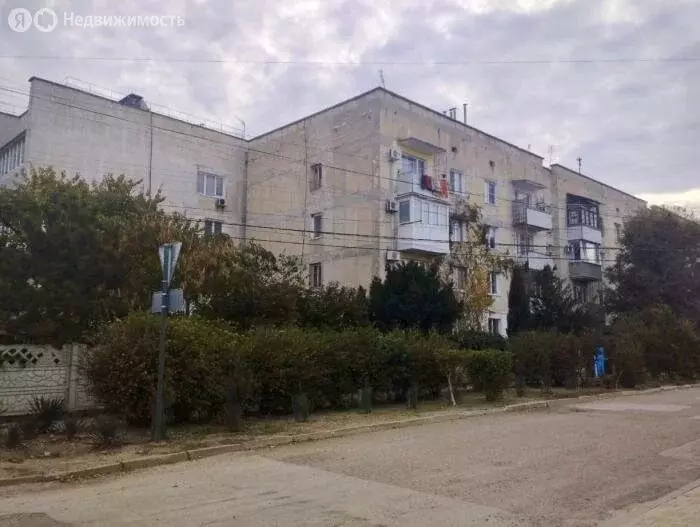 2-комнатная квартира: Штормовое, улица Ленина, 3 (50 м) - Фото 1