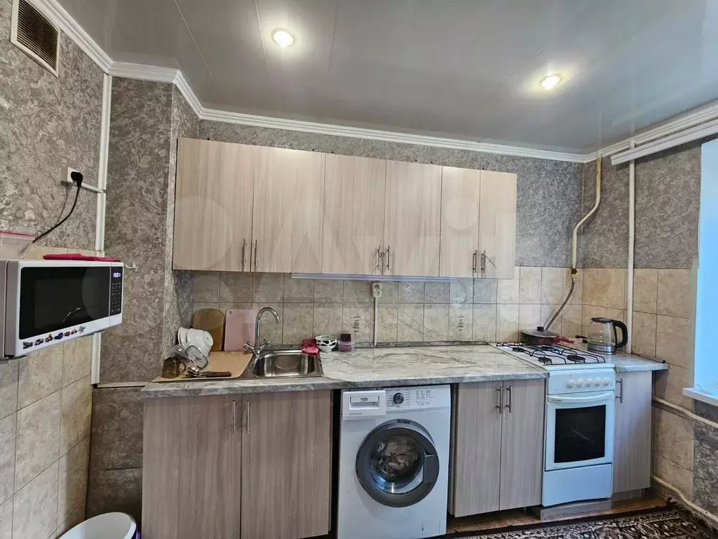 2-к. квартира, 42 м, 1/9 эт. - Фото 1