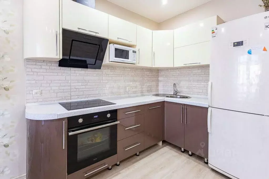 2-к кв. Амурская область, Благовещенск Игнатьевское ш., 10/4 (63.6 м) - Фото 1