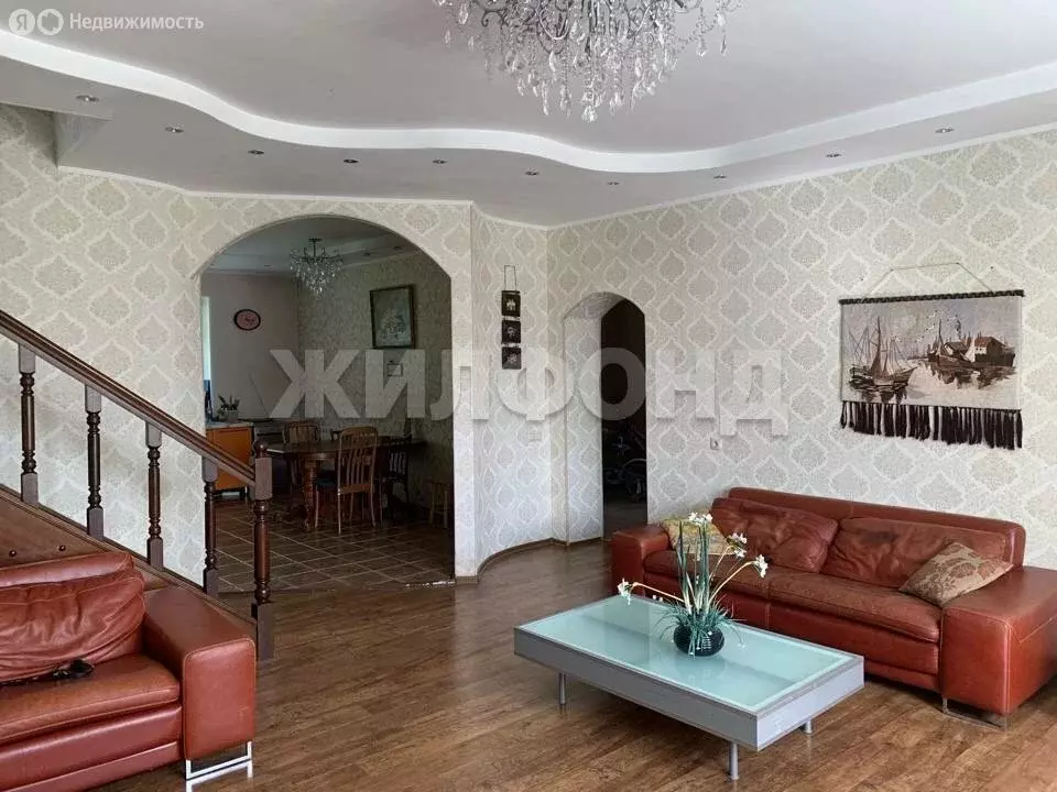 Дом в посёлок Апрель, Солнечный проезд (275 м) - Фото 1