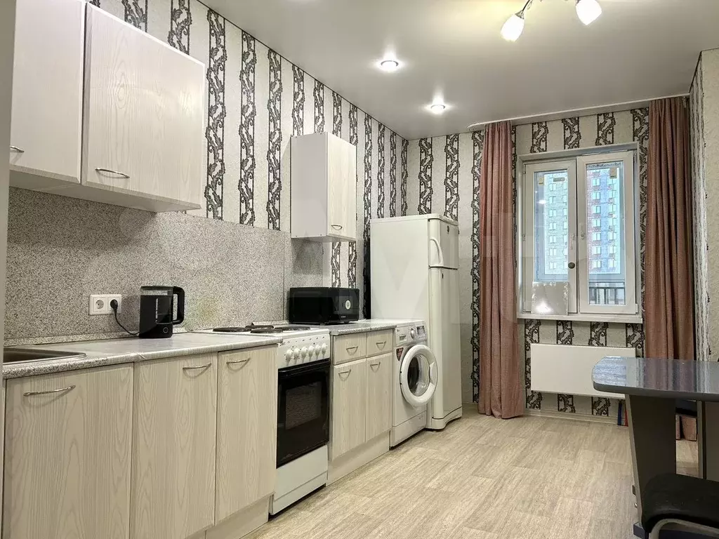 1-к. квартира, 40 м, 2/23 эт. - Фото 0