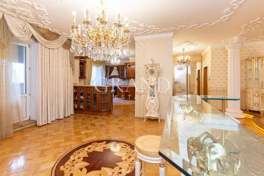 4-к кв. Москва ул. Красная Пресня, 7 (219.0 м) - Фото 0