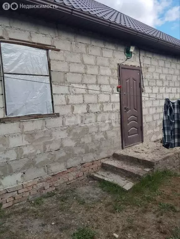 Дом в село Новая Таволжанка, улица Чкалова (100 м) - Фото 0